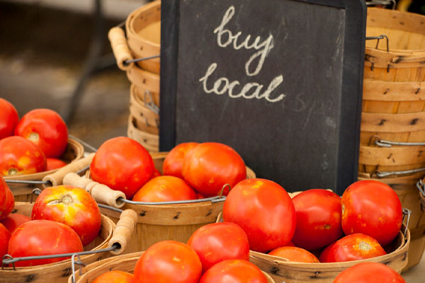 eat local to reduce carbon footprint